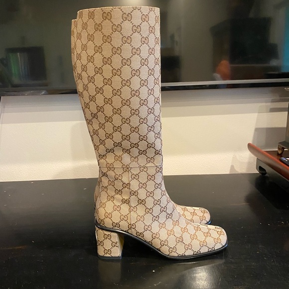 GUCCI NWT ONYX MONOGRAM GG FABRIC BOOTS SIZE 8.5 - Picture 3 of 7